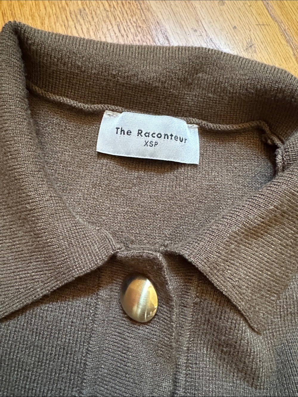 The Raconteur button top - Picture 2 of 4